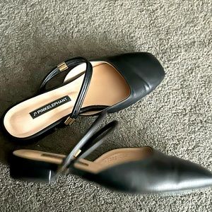 PINK ELEPHANT black flats